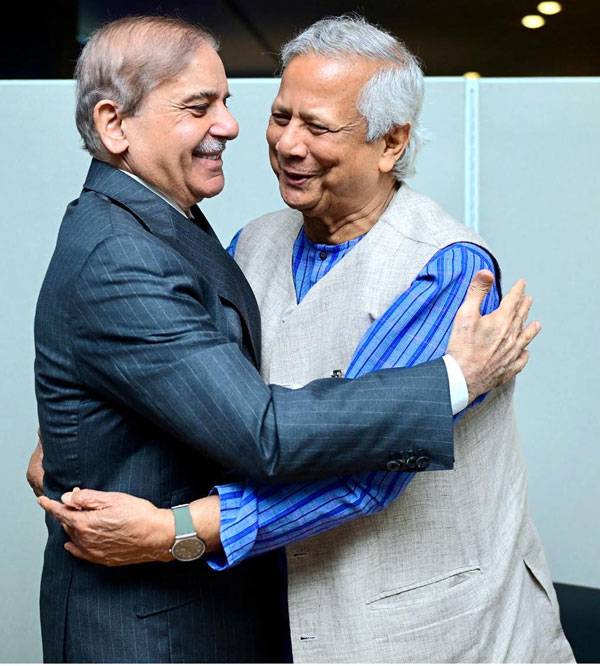 Govt signs Rs1.2tr deal with 18 banks to tackle mounting circular debt