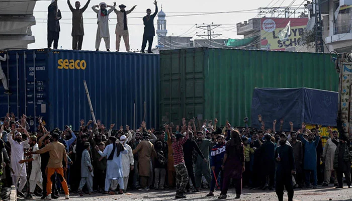 Islamabad, Pindi remain paralysed for second consecutive day amid TLP’s protest call