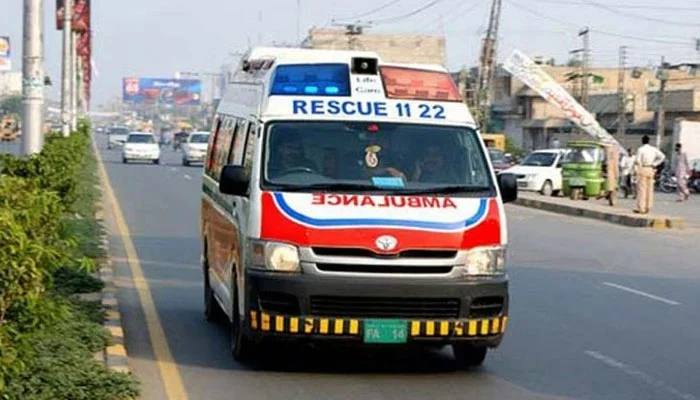 Eight dead, 13 injured in two Punjab van-truck collisions