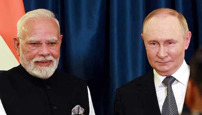 Russia’s Putin seeks to boost energy, defence exports with India visit