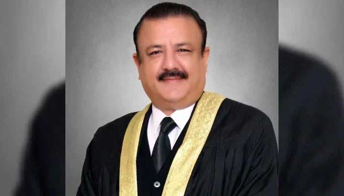 Justice Jahangiri objects to IHC CJ’s inclusion in bench, stresses validity of his degree