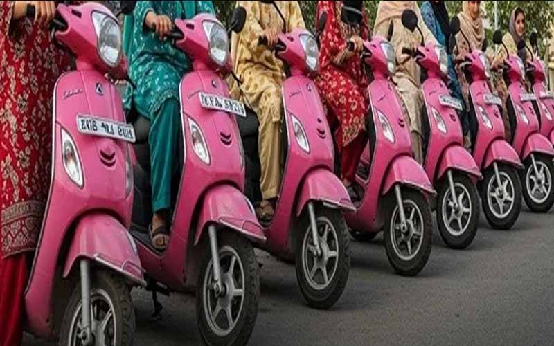 Sindh to launch second phase of pink scooter scheme for women