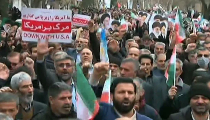 Pakistan urges citizens to avoid unnecessary travel to Iran amid protests