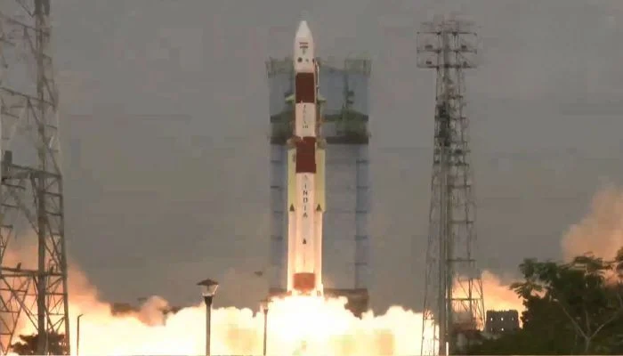 WATCH: Indian rocket launch loses control after liftoff in fresh blow to ISRO