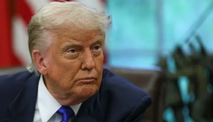 Trump says killings in Iran subsiding as experts warn on military intervention