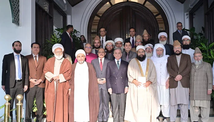 PM Shehbaz reiterates resolve to root out terrorism via unified efforts
