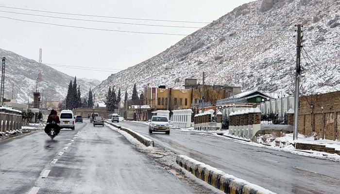 Balochistan witnesses snowfall, rains as another westen system enters province
