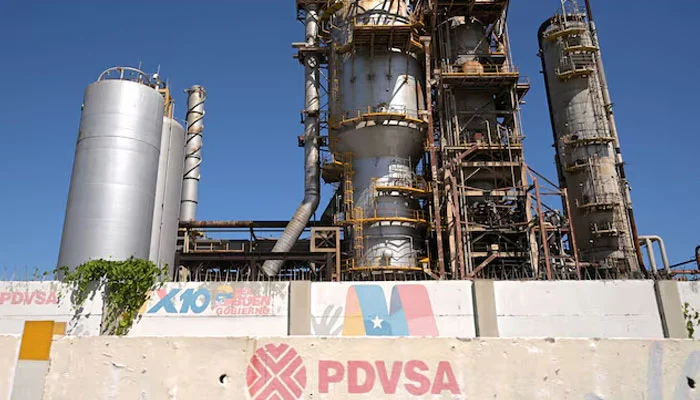 US eases oil sanctions on Venezuela after reforms