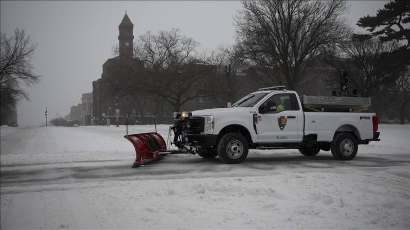 Much of US braces for extreme cold as dig-out from winter storm continues