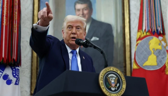 Trump seeks to strike back in crucial State of the Union