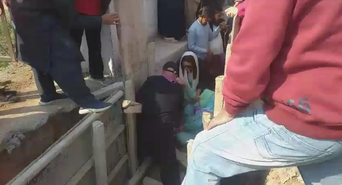 Imran’s sister Noreen injured after fall at construction site in Rawalpindi