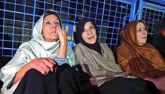 Imran Khan’s sisters slam PTI leadership for ‘complete silence’, inaction on his cases