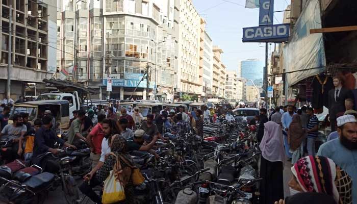 Karachi police roll out traffic plan for Eid shopping