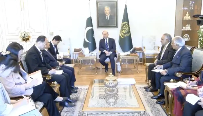In meeting with Chinese envoy, PM highlights Pakistan’s de-escalation role amid Mideast tensions