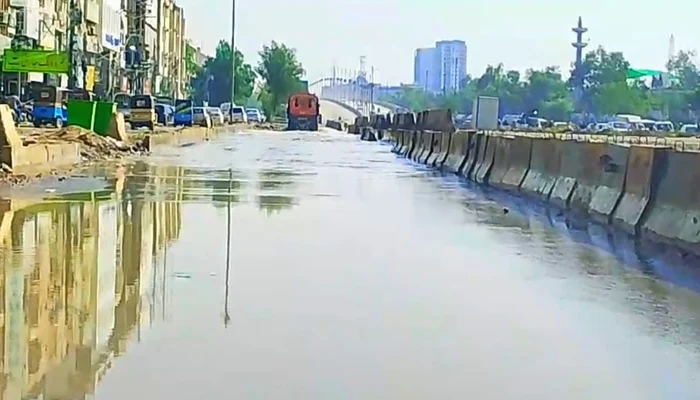 Karachi smashes 41-year rain record as heavy downpour chills city