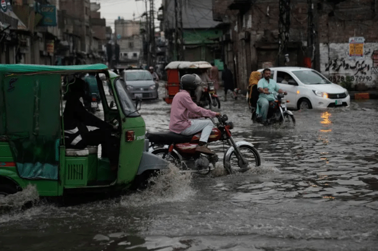 Heavy rains, storms cause flooding, casualties across Pakistan