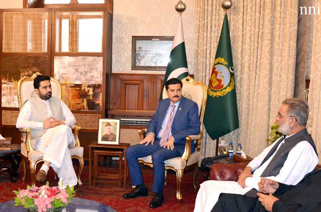 KP Governor, CM discuss CNG closure, law & order in province