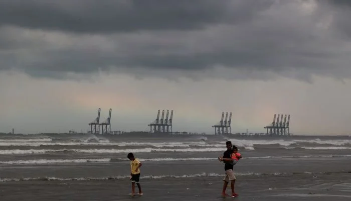 Karachi likely to see morning and night drizzle