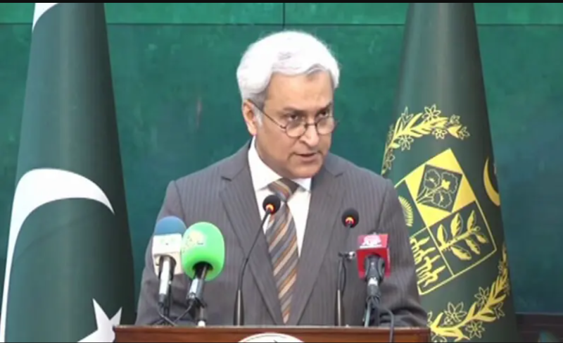 Pakistan steps up efforts to secure release of crew held by Somali pirates