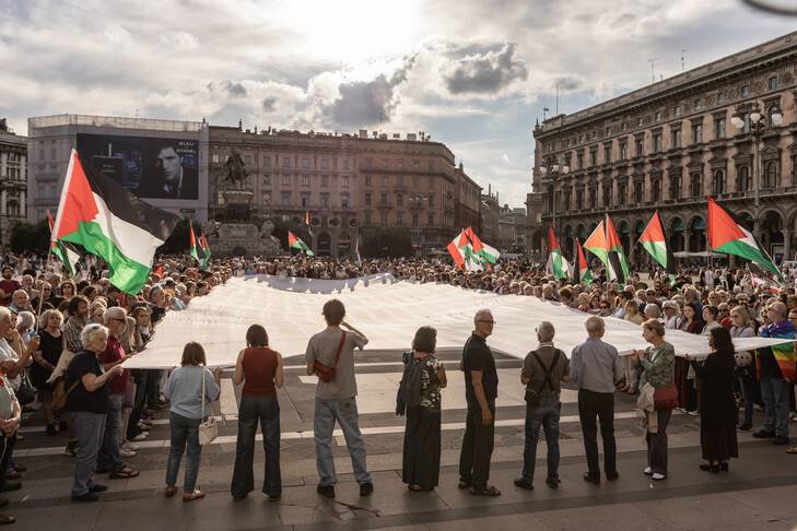 Thousands gather in Italy to commemorate Palestinian children killed in Gaza