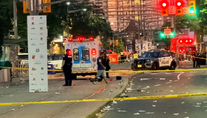 Two dead, several hurt in Toronto shooting, attacker at large