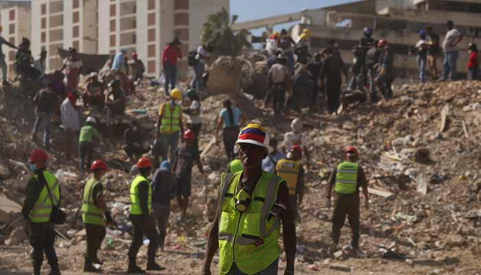 Venezuela quake death toll exceeds 5,000 as IMF releases funds
