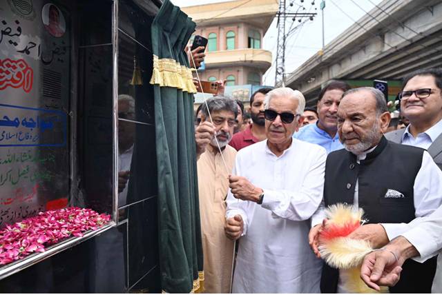 Kh Asif inaugurates 1-km long, Rs1.984b flyover in Sialkot
