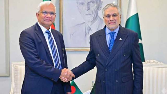 Pak, Bangladesh reaffirm commitment to expanding bilateral cooperation