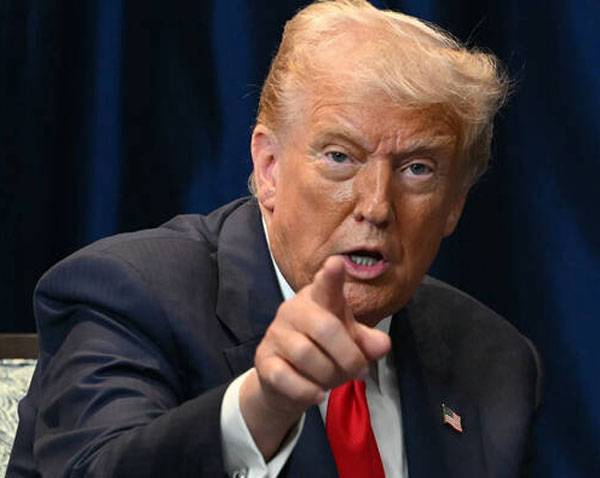 Trump threatens to bomb bridges, power stations in Iran next week
