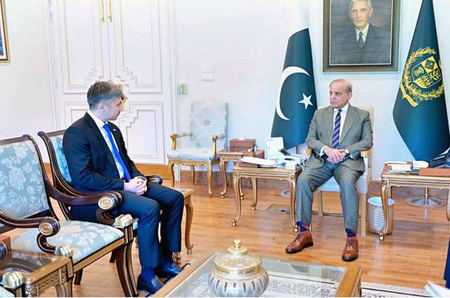 PM reaffirms Pakistan’s commitment to deepening multifaceted partnership with Kazakhstan