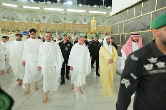 PM Shehbaz, CDF Asim Munir perform Umrah