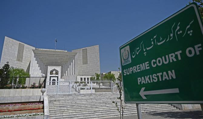 SC returns govt plea against Imran Khan’s hospital transfer