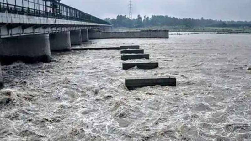 Low-level flooding persists at Tarbela, Kalabagh