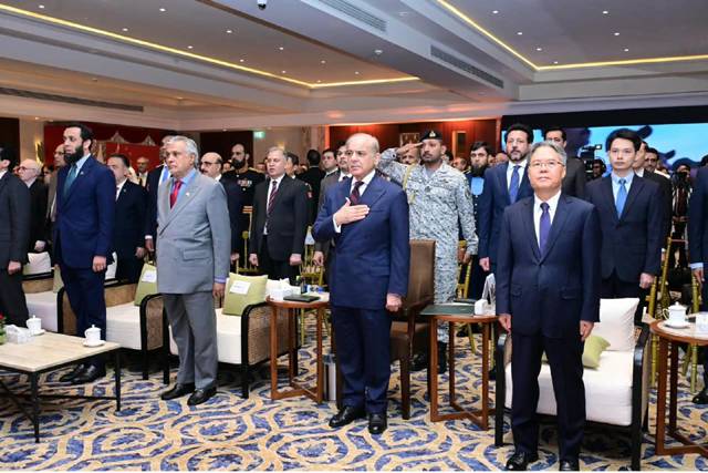 PM reaffirms Pakistan’s commitment to deepen ties with China